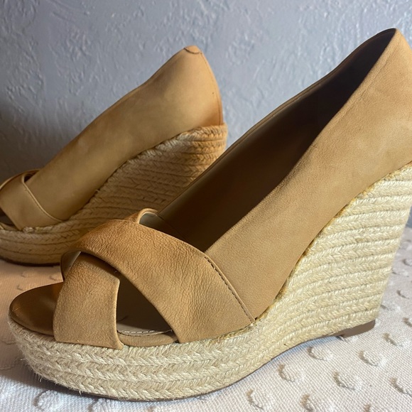 VINCE CAMUTO Womens Taryn Nubuck Jute Peeptoe Wedge - Picture 13 of 16